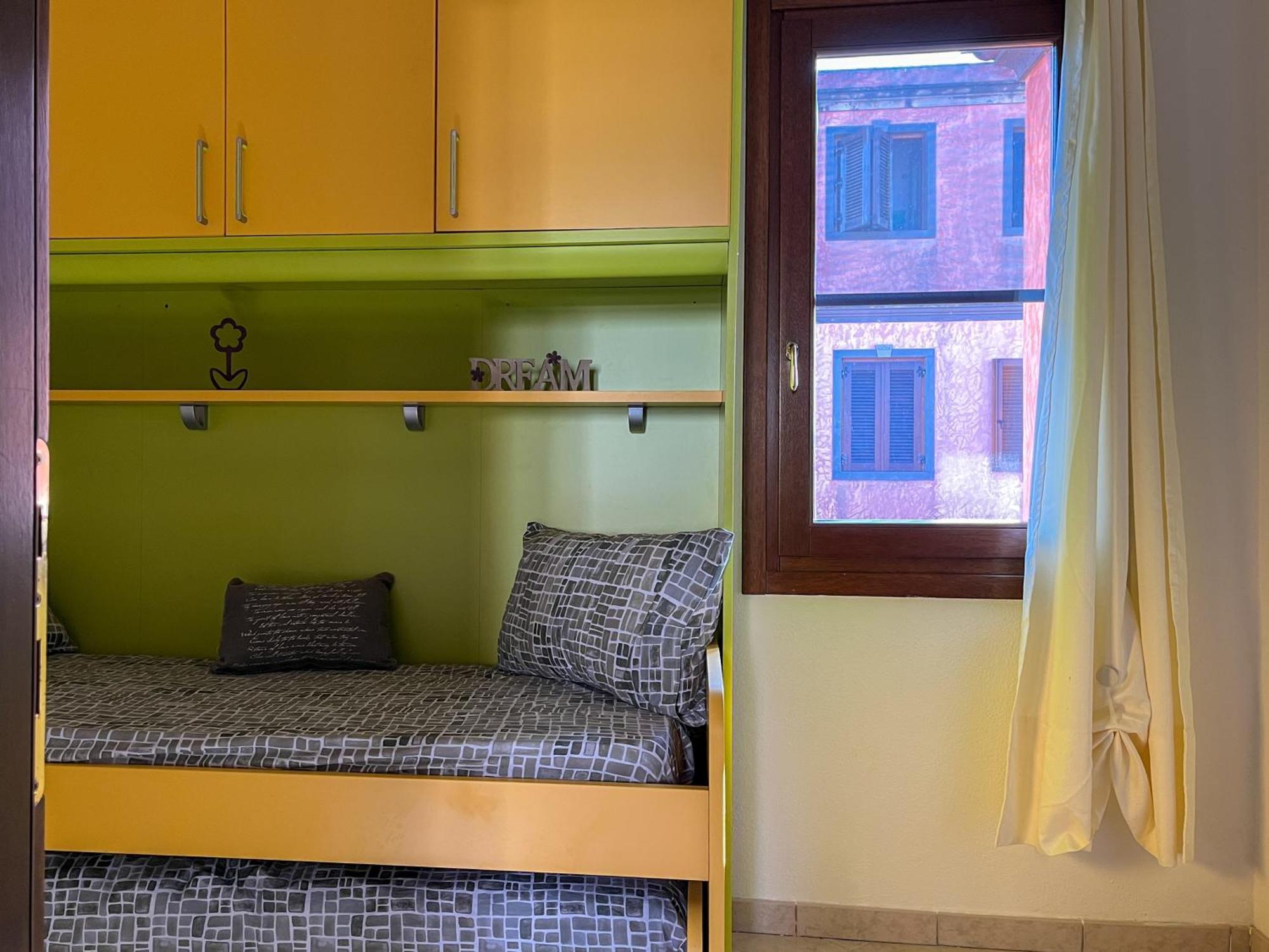Appartamento Vacanze A 2 Piani Cabras Luaran gambar